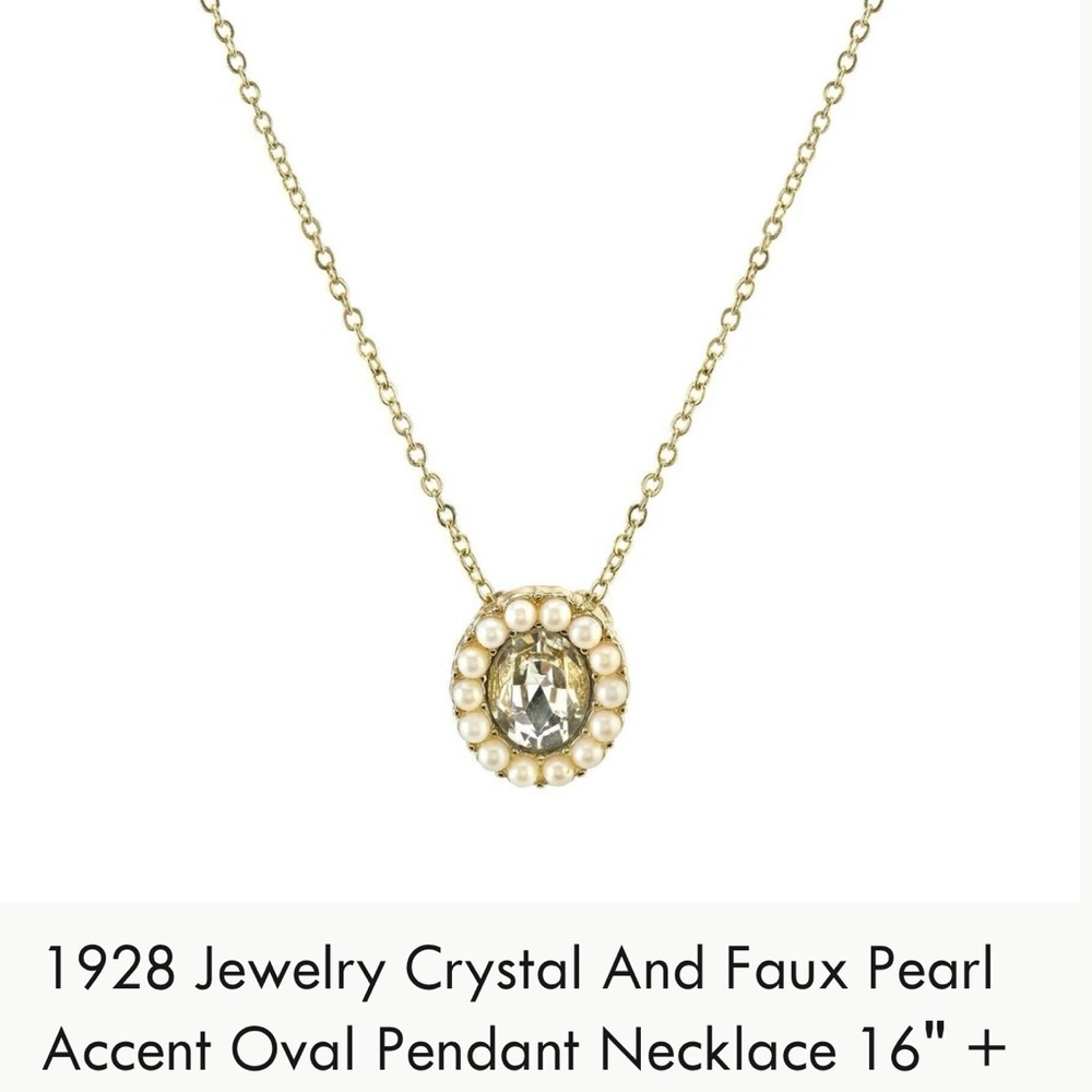 Gold and Pearl Pendant Necklace